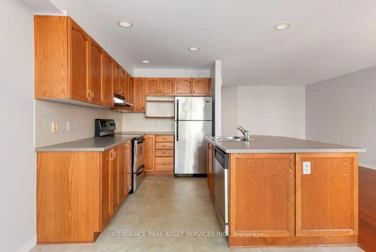 Photo 9 of 239 Meadowbreeze Drive, Ottawa, Kanata - Emerald Meadows/Trailwest — HOMEH