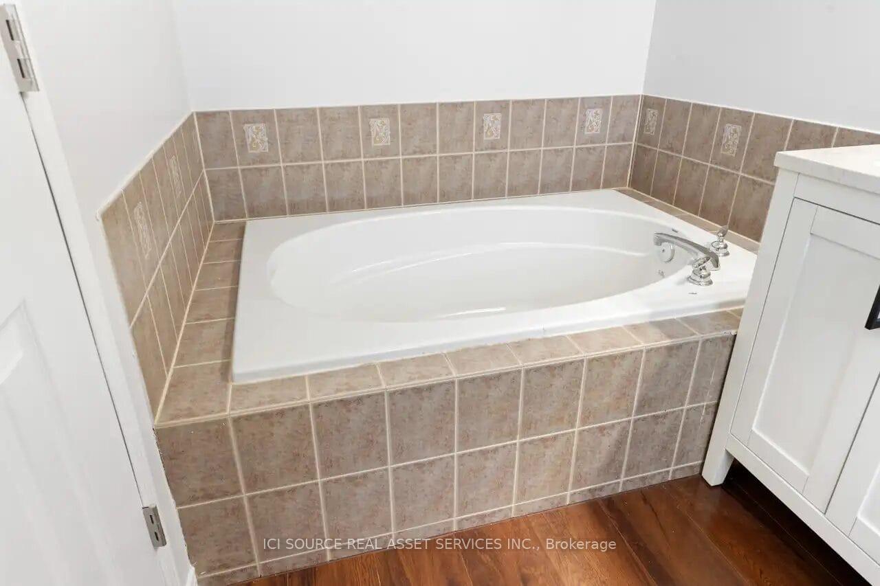 Photo 26 of 239 Meadowbreeze Drive, Ottawa, Kanata - Emerald Meadows/Trailwest — HOMEH