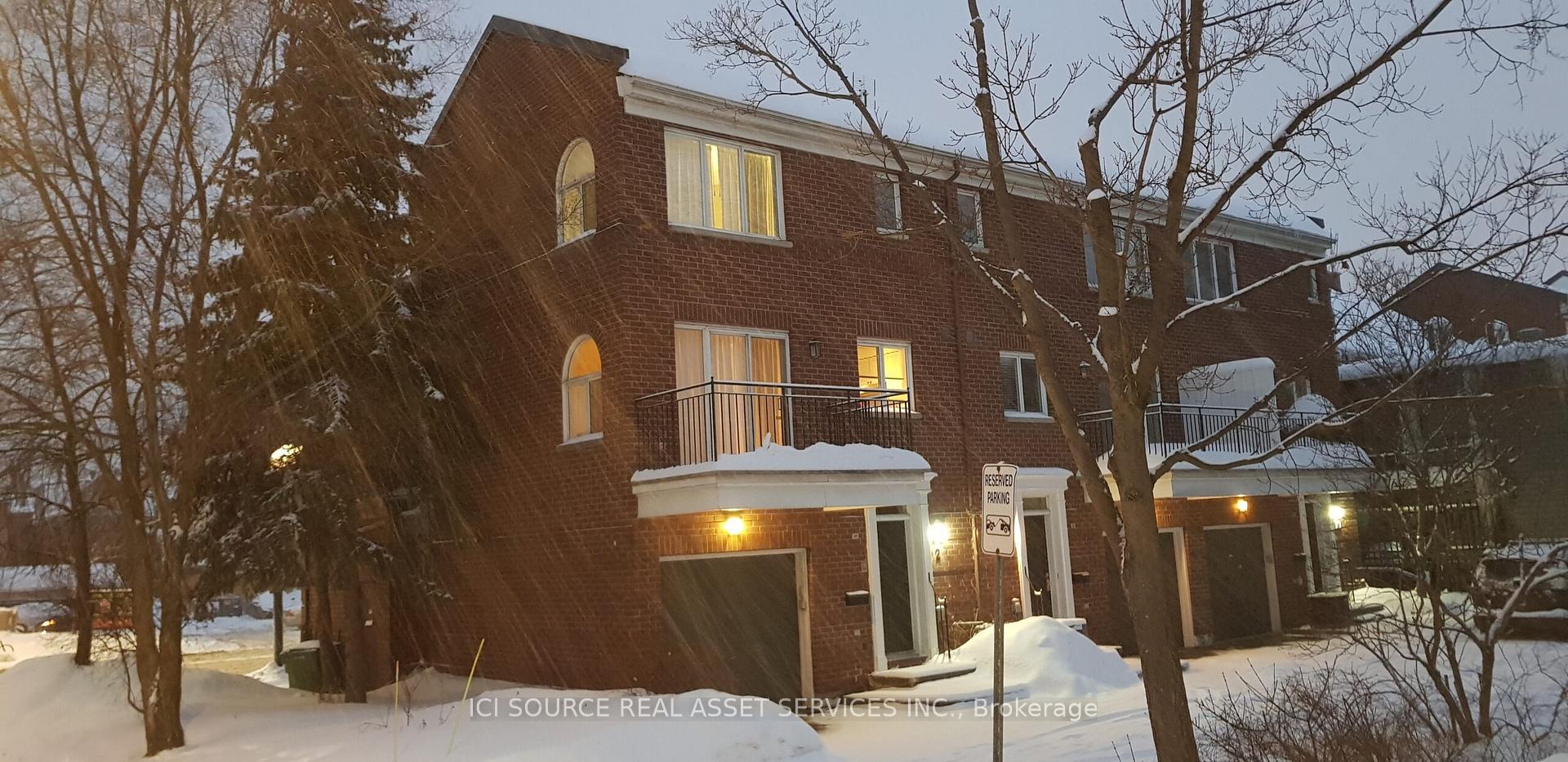 Photo 1 of 2 Thorburn Private, Ottawa, Lower Town — HOMEH