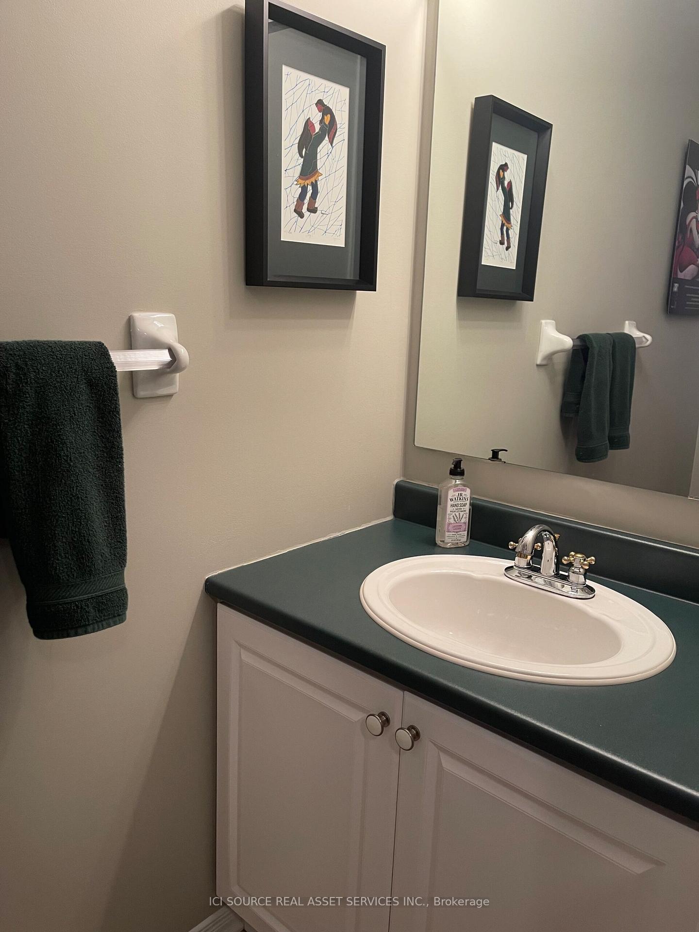 Photo 15 of 2 Thorburn Private, Ottawa, Lower Town — HOMEH