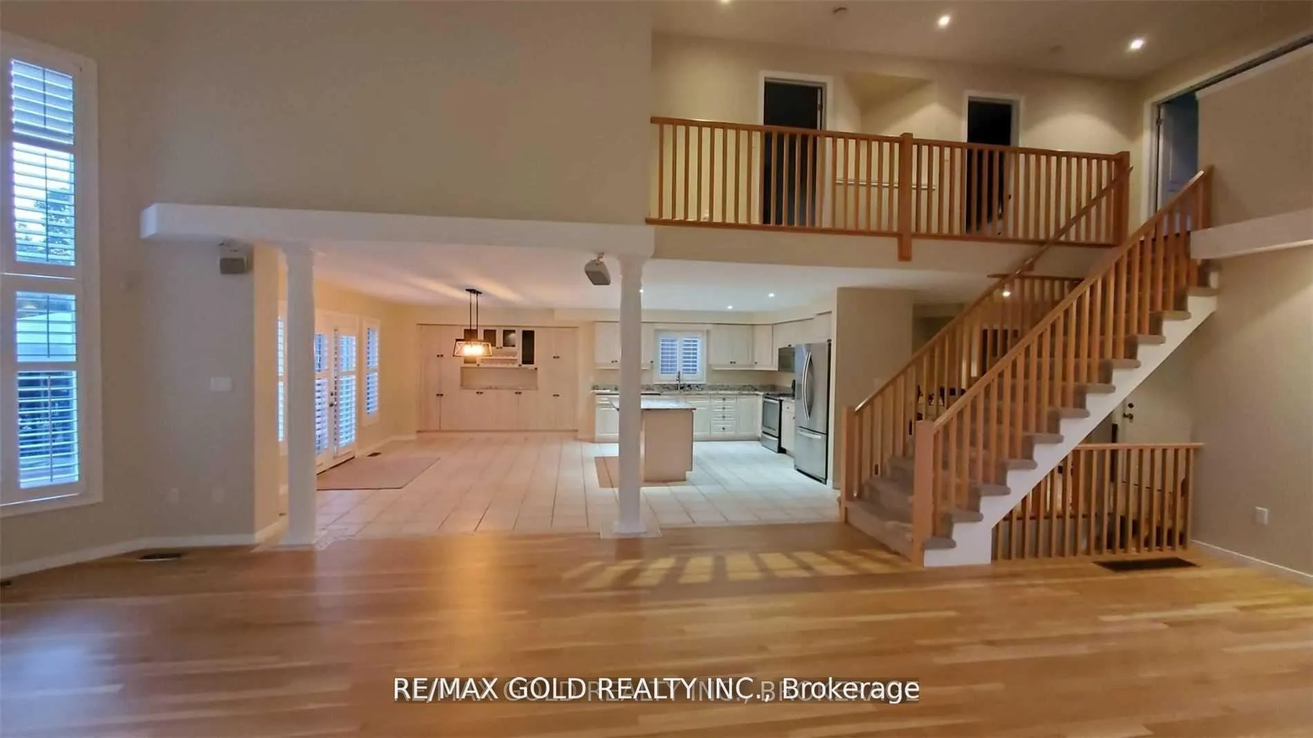 Photo 17 of 79 Surrey Drive, Hamilton, Ancaster — HOMEH