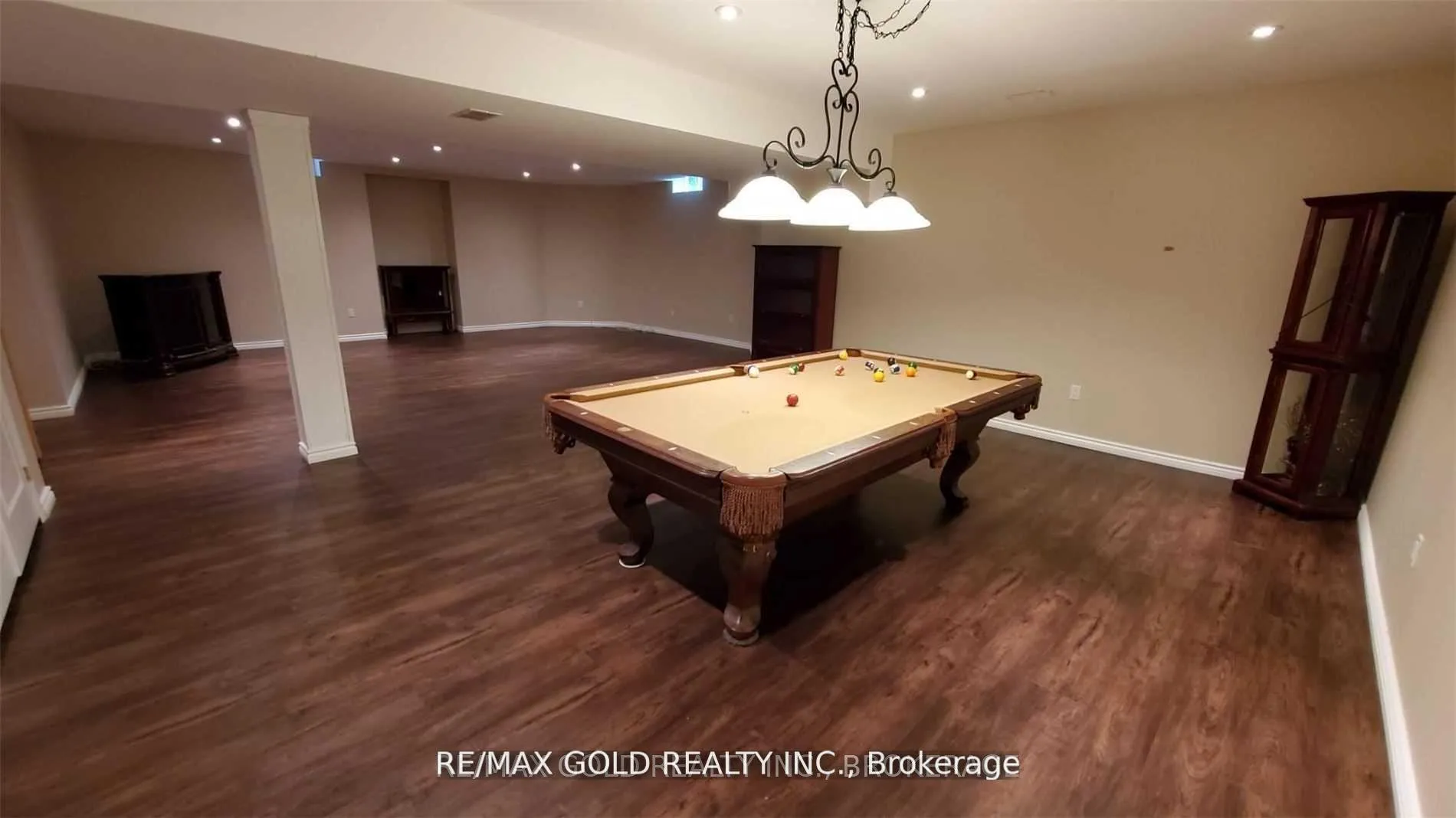 Photo 36 of 79 Surrey Drive, Hamilton, Ancaster — HOMEH