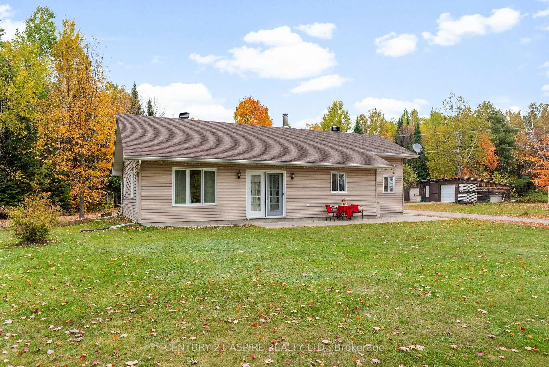 Photo 2 of 33 Micks Road, Madawaska Valley, Madawaska Valley — HOMEH