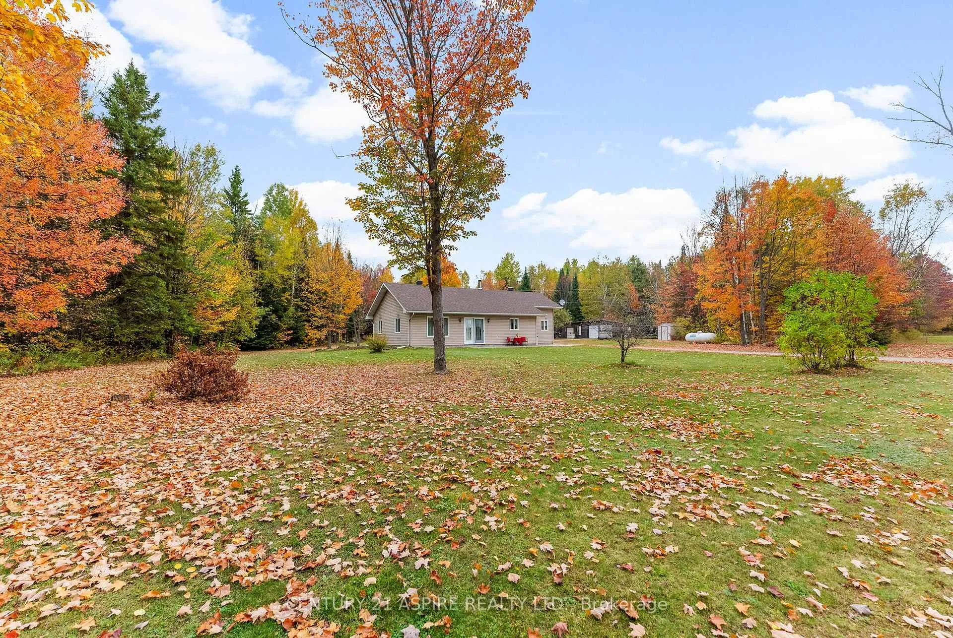 Photo 34 of 33 Micks Road, Madawaska Valley, Madawaska Valley — HOMEH