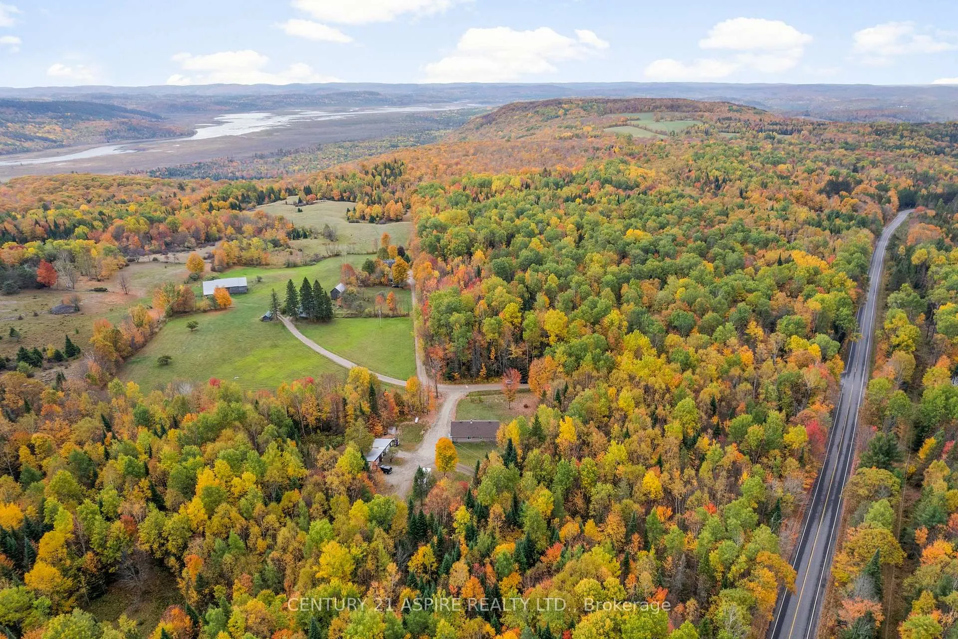 Photo 38 of 33 Micks Road, Madawaska Valley, Madawaska Valley — HOMEH