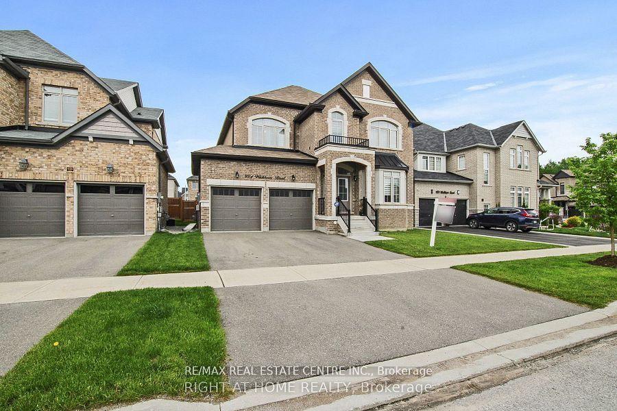 Photo 2 of 934 Wickham Road, Innisfil, Alcona — HOMEH