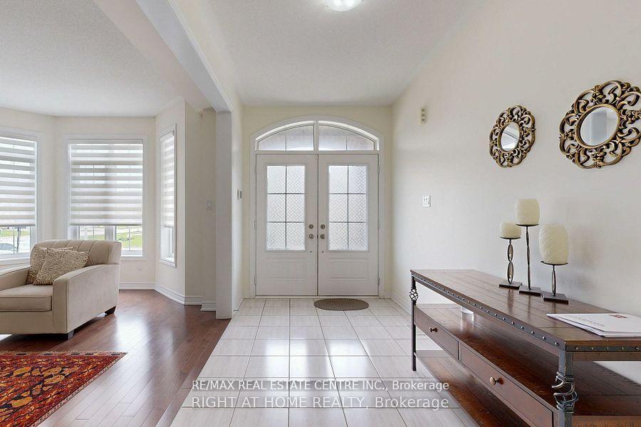 Photo 3 of 934 Wickham Road, Innisfil, Alcona — HOMEH