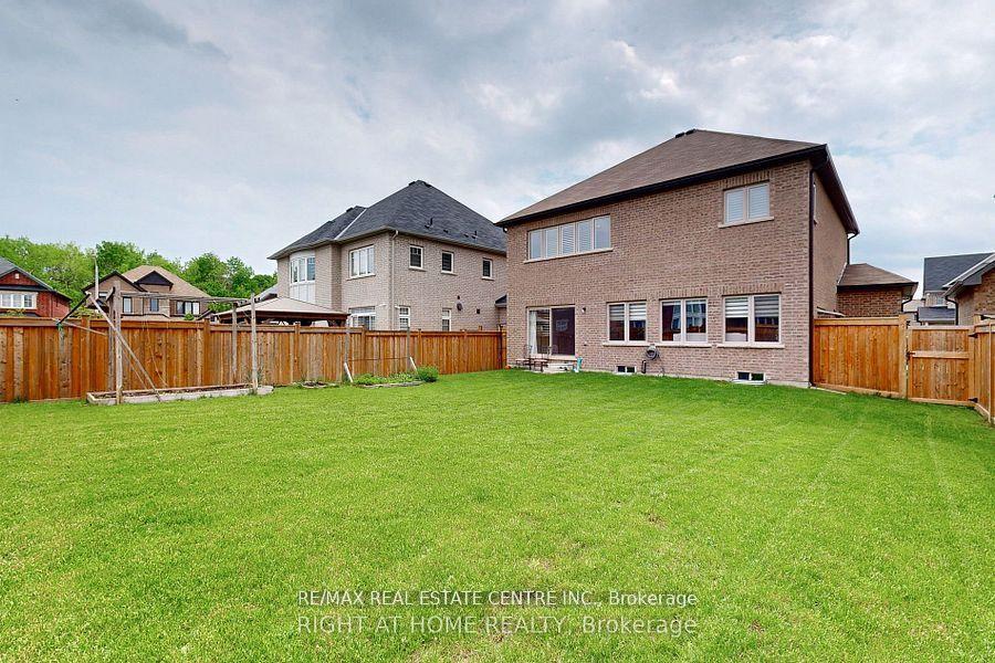 Photo 14 of 934 Wickham Road, Innisfil, Alcona — HOMEH
