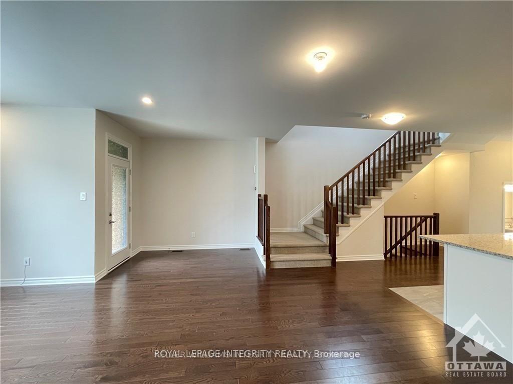 Photo 10 of 269 Tim Sheehan Place, Ottawa, Kanata - Emerald Meadows/Trailwest — HOMEH