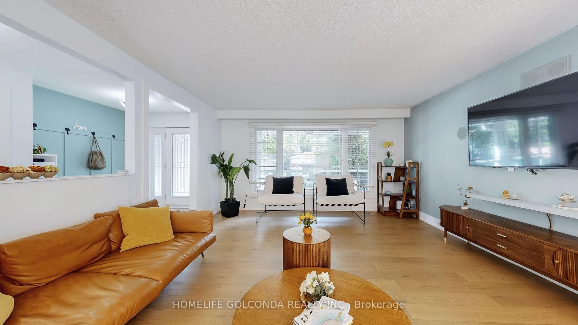 Photo 5 of 54 Senator Reesor's Drive, Markham, Sherwood-Amberglen — HOMEH