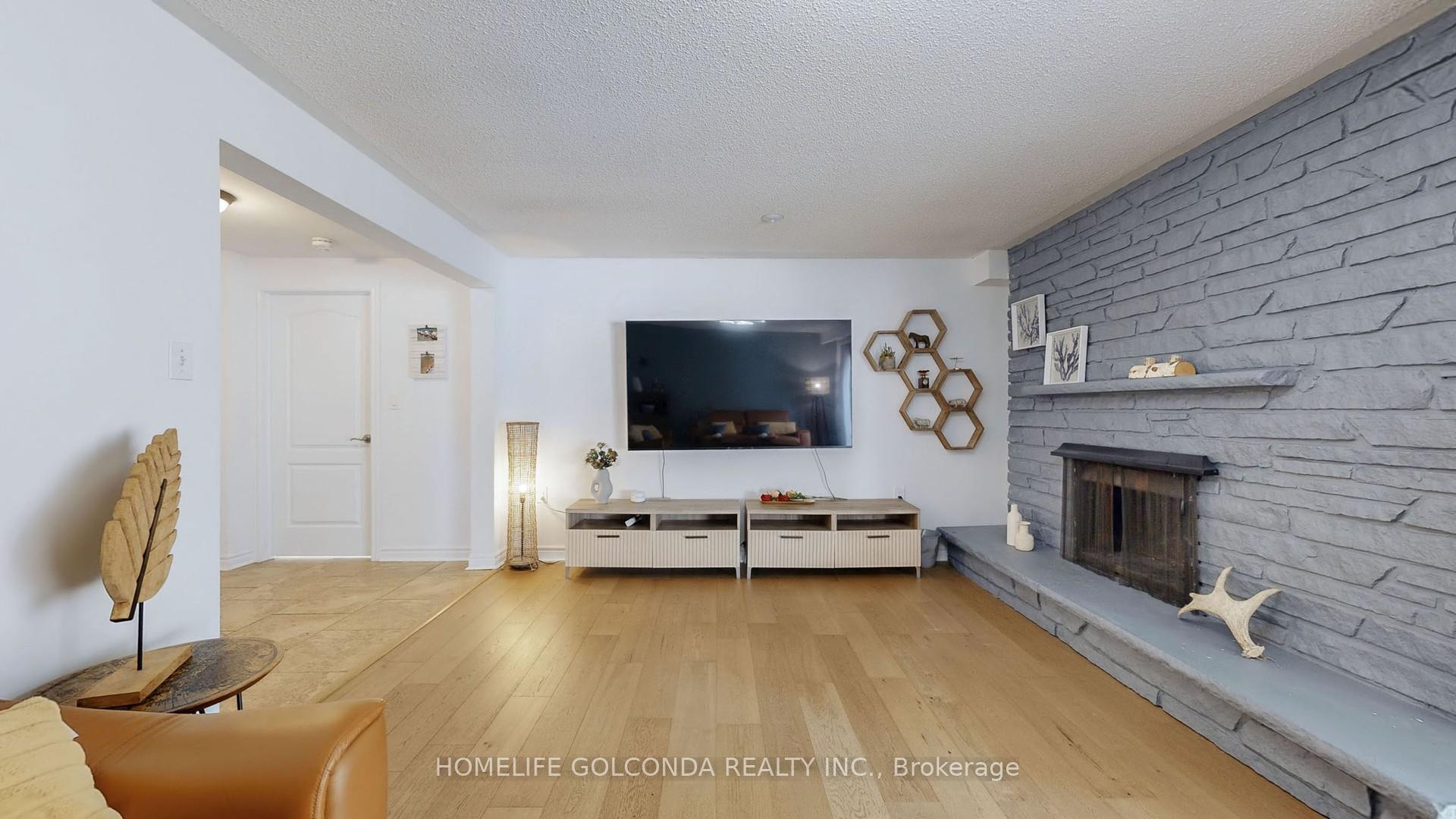 Photo 13 of 54 Senator Reesor's Drive, Markham, Sherwood-Amberglen — HOMEH