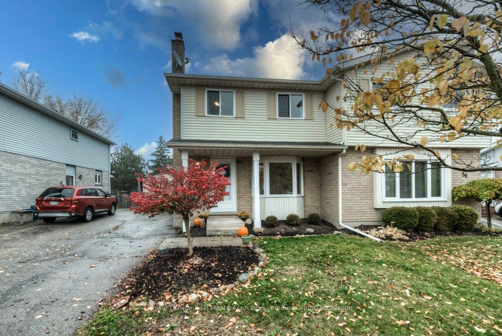 Photo 2 of 48 Wendy Crescent, Kitchener — HOMEH