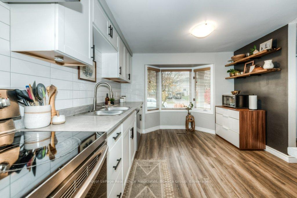 Photo 7 of 48 Wendy Crescent, Kitchener — HOMEH