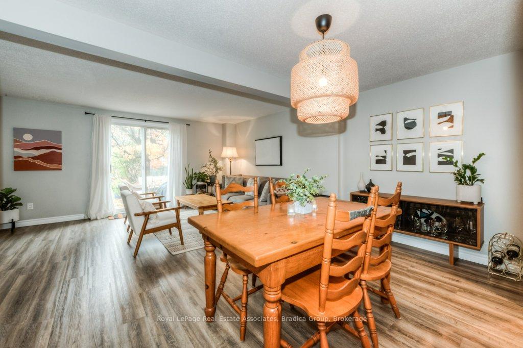Photo 10 of 48 Wendy Crescent, Kitchener — HOMEH
