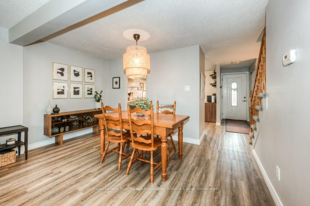 Photo 11 of 48 Wendy Crescent, Kitchener — HOMEH