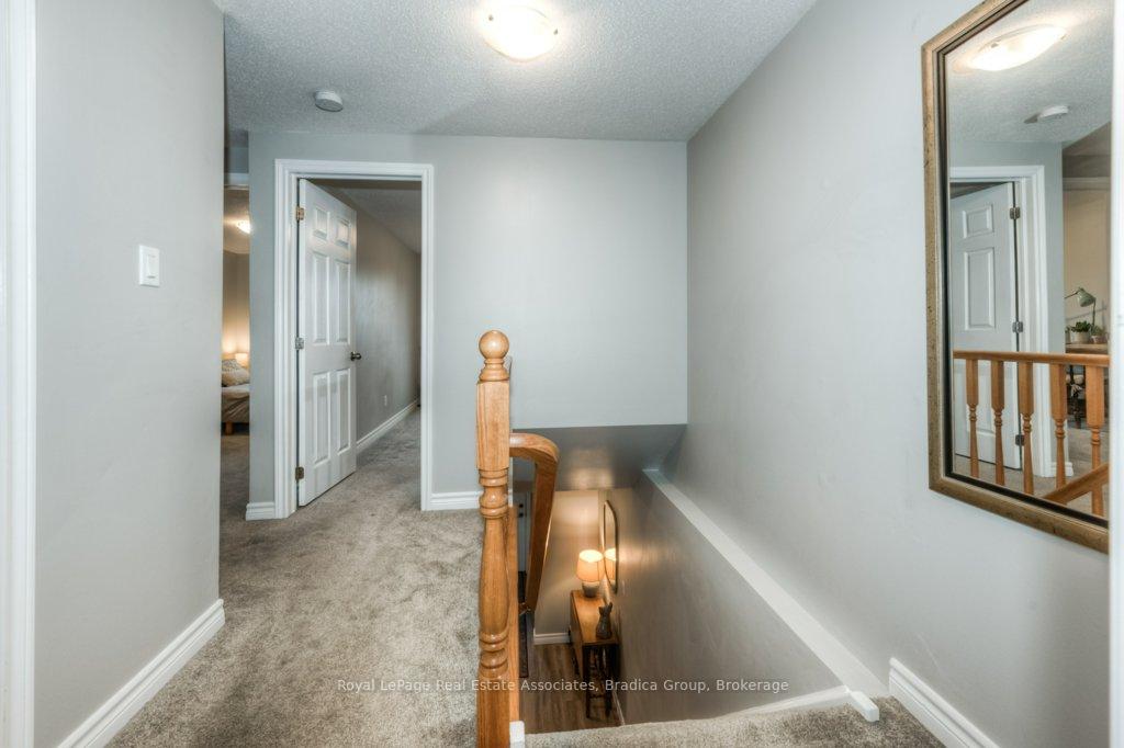 Photo 16 of 48 Wendy Crescent, Kitchener — HOMEH