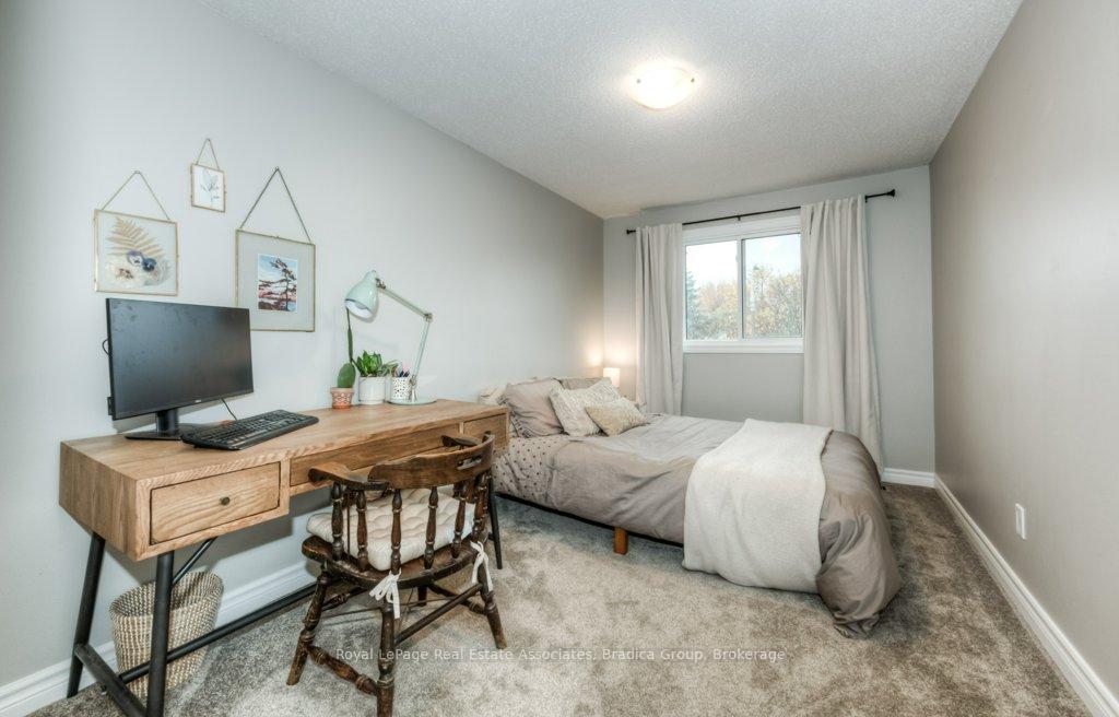 Photo 20 of 48 Wendy Crescent, Kitchener — HOMEH