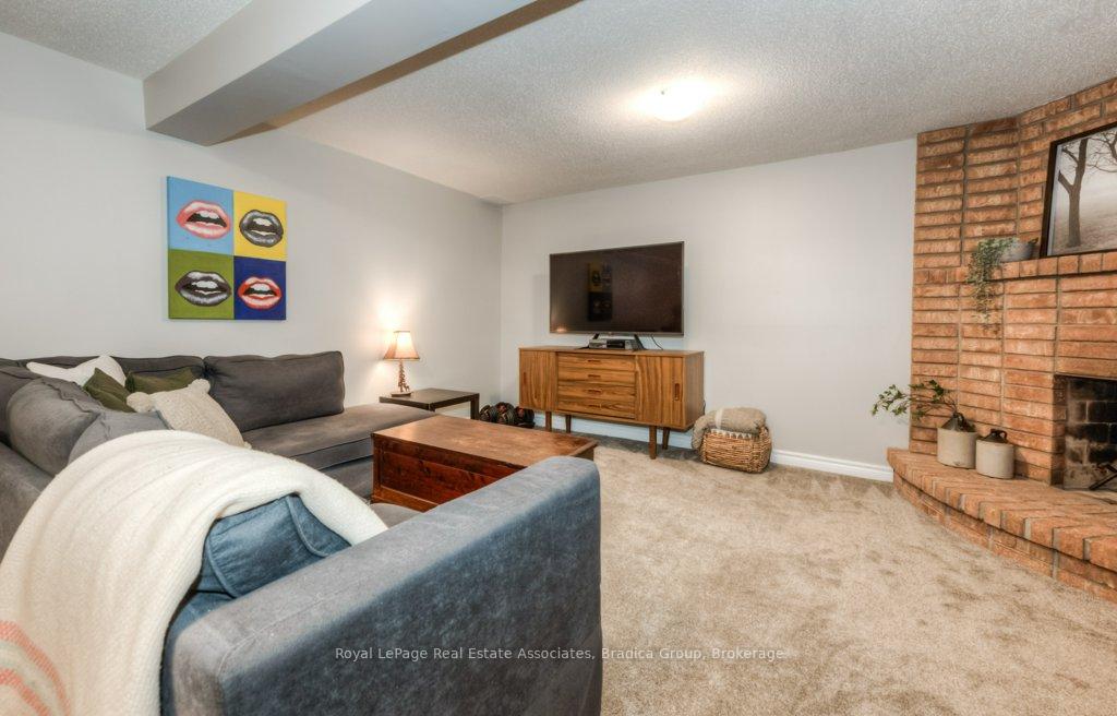 Photo 22 of 48 Wendy Crescent, Kitchener — HOMEH
