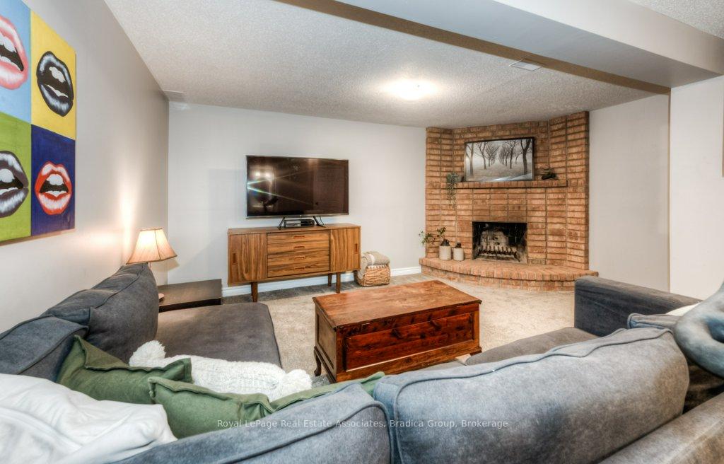 Photo 23 of 48 Wendy Crescent, Kitchener — HOMEH