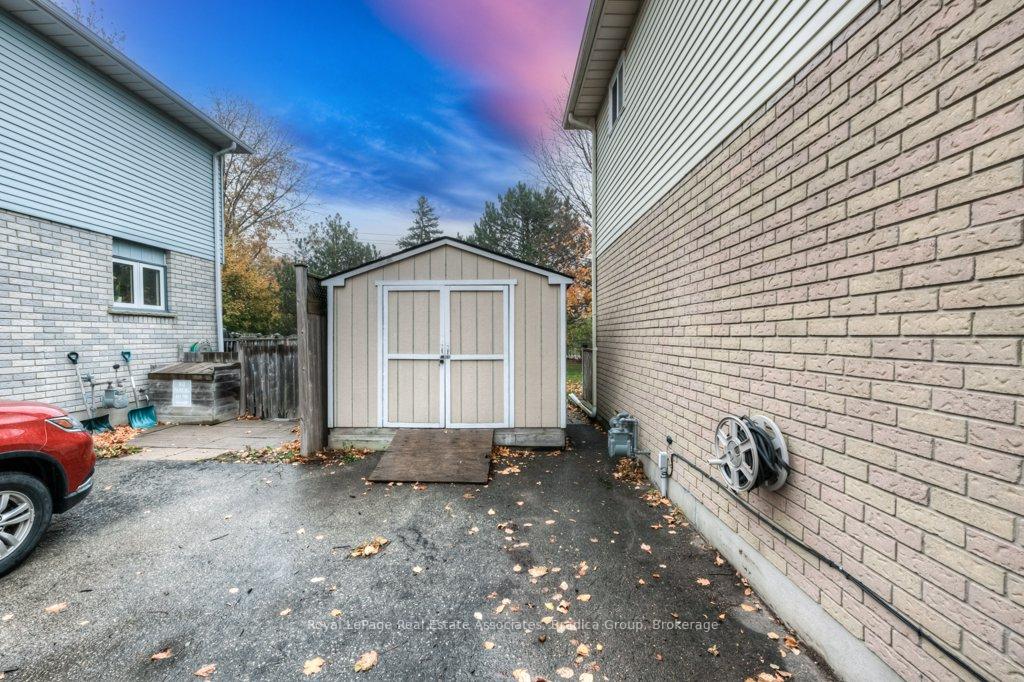 Photo 25 of 48 Wendy Crescent, Kitchener — HOMEH