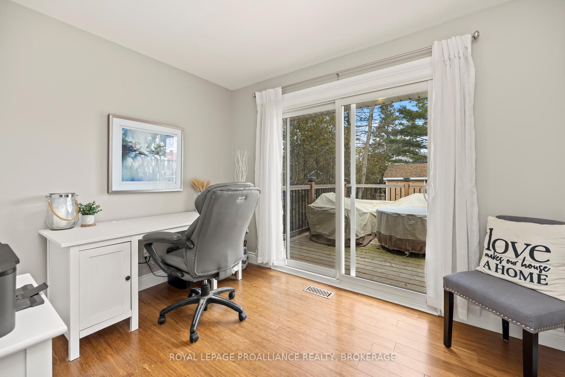 Photo 18 of 54 Amherst Drive, Loyalist, Amherstview — HOMEH