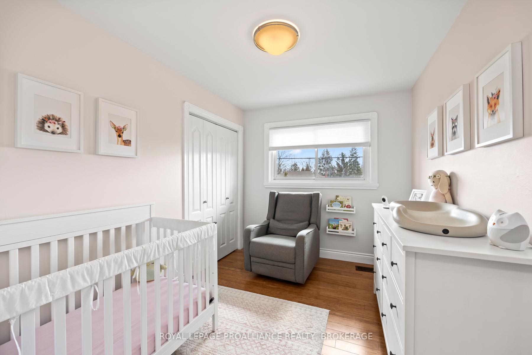 Photo 22 of 54 Amherst Drive, Loyalist, Amherstview — HOMEH