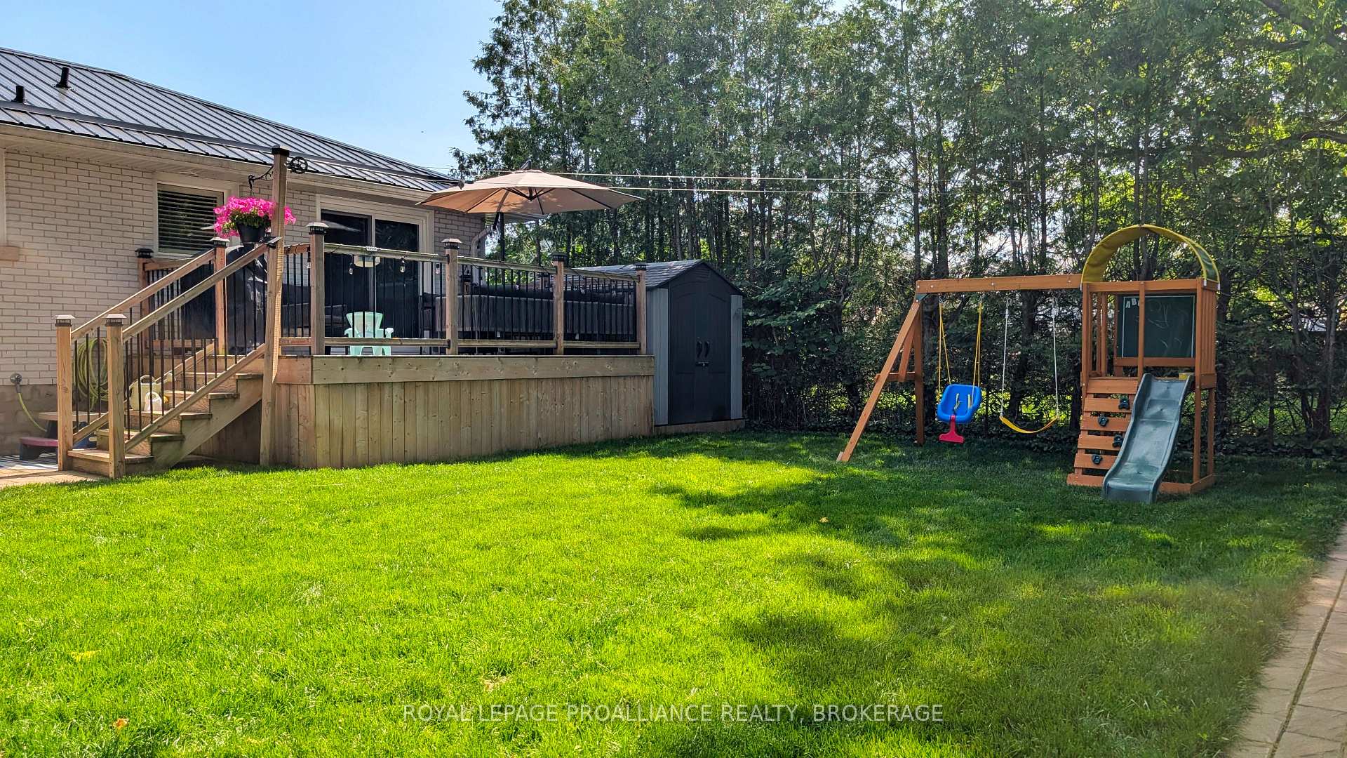 Photo 35 of 54 Amherst Drive, Loyalist, Amherstview — HOMEH