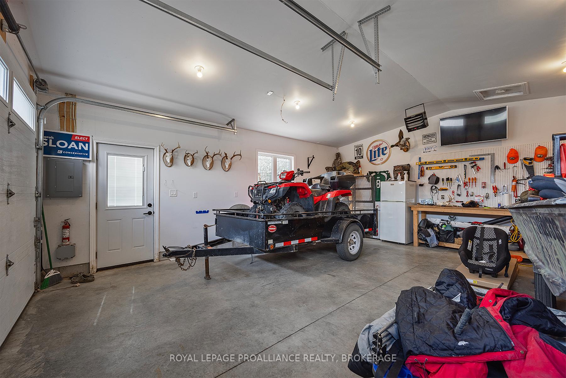 Photo 41 of 54 Amherst Drive, Loyalist, Amherstview — HOMEH