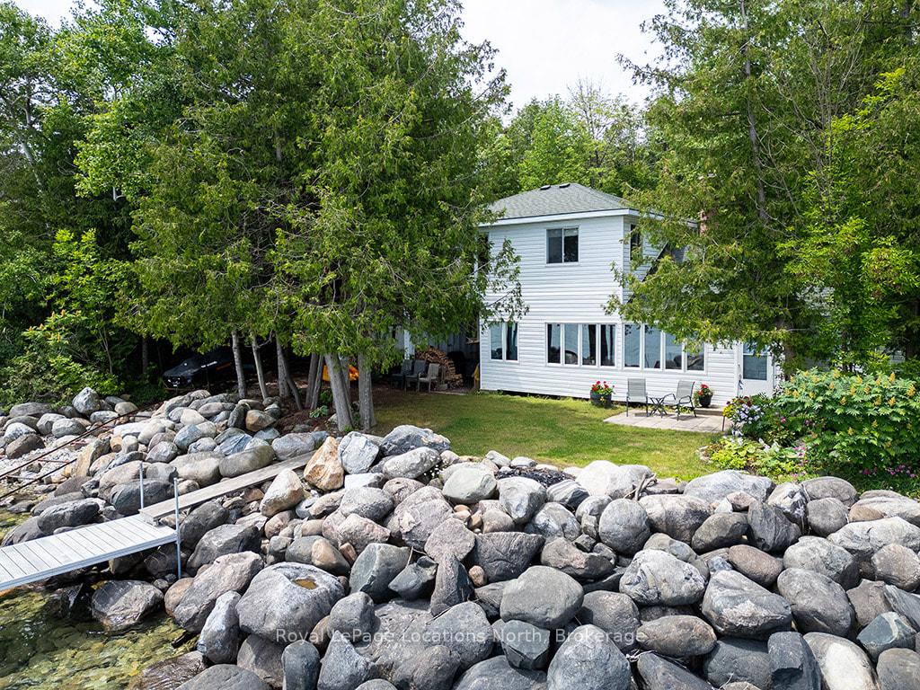 Photo 5 of 313 Cedar Avenue, Meaford — HOMEH