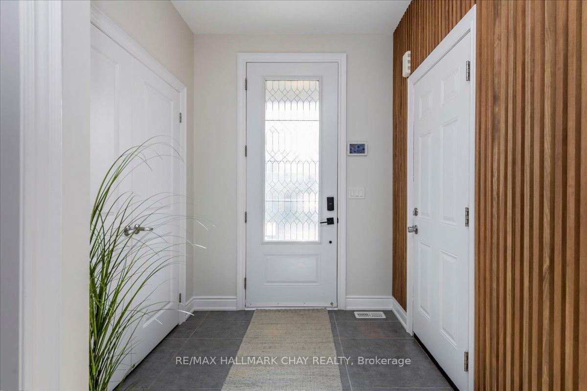 Photo 3 of 2127 Wilson Street, Innisfil, Alcona — HOMEH