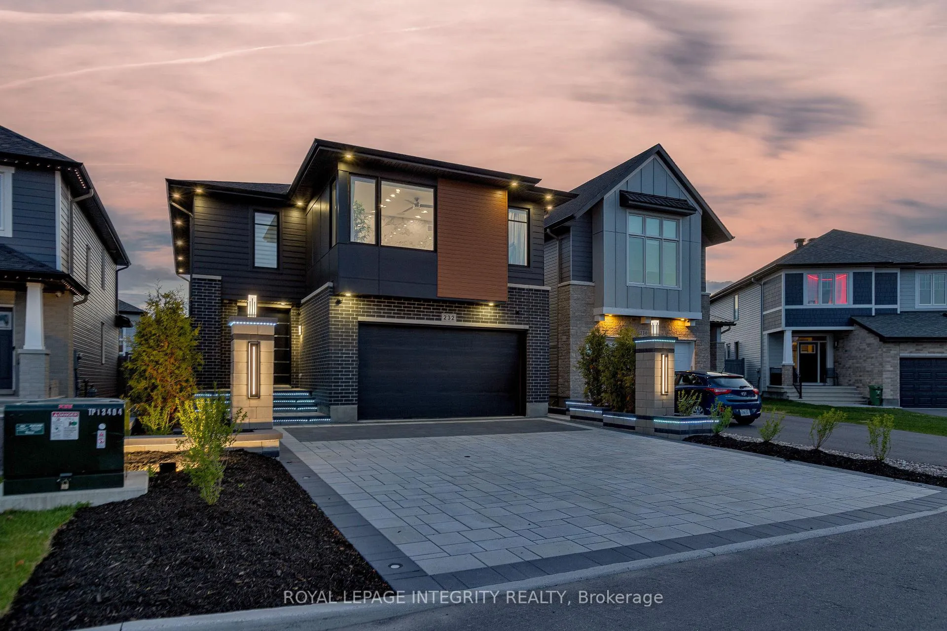 Photo 2 of 232 Condado Crescent, Ottawa, Kanata - Emerald Meadows/Trailwest — HOMEH