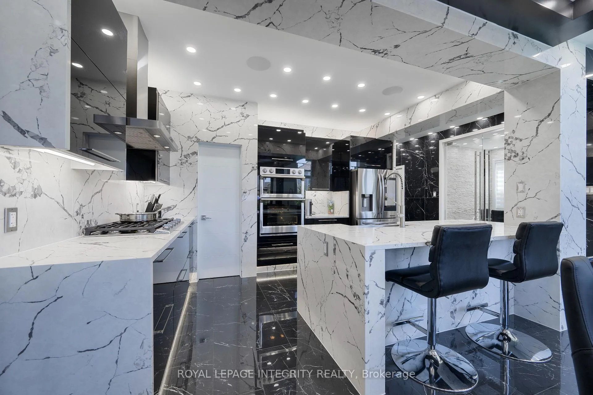 Photo 10 of 232 Condado Crescent, Ottawa, Kanata - Emerald Meadows/Trailwest — HOMEH