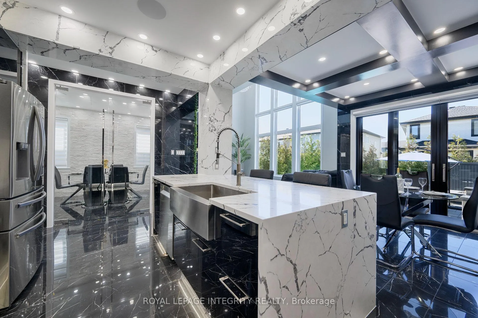 Photo 11 of 232 Condado Crescent, Ottawa, Kanata - Emerald Meadows/Trailwest — HOMEH