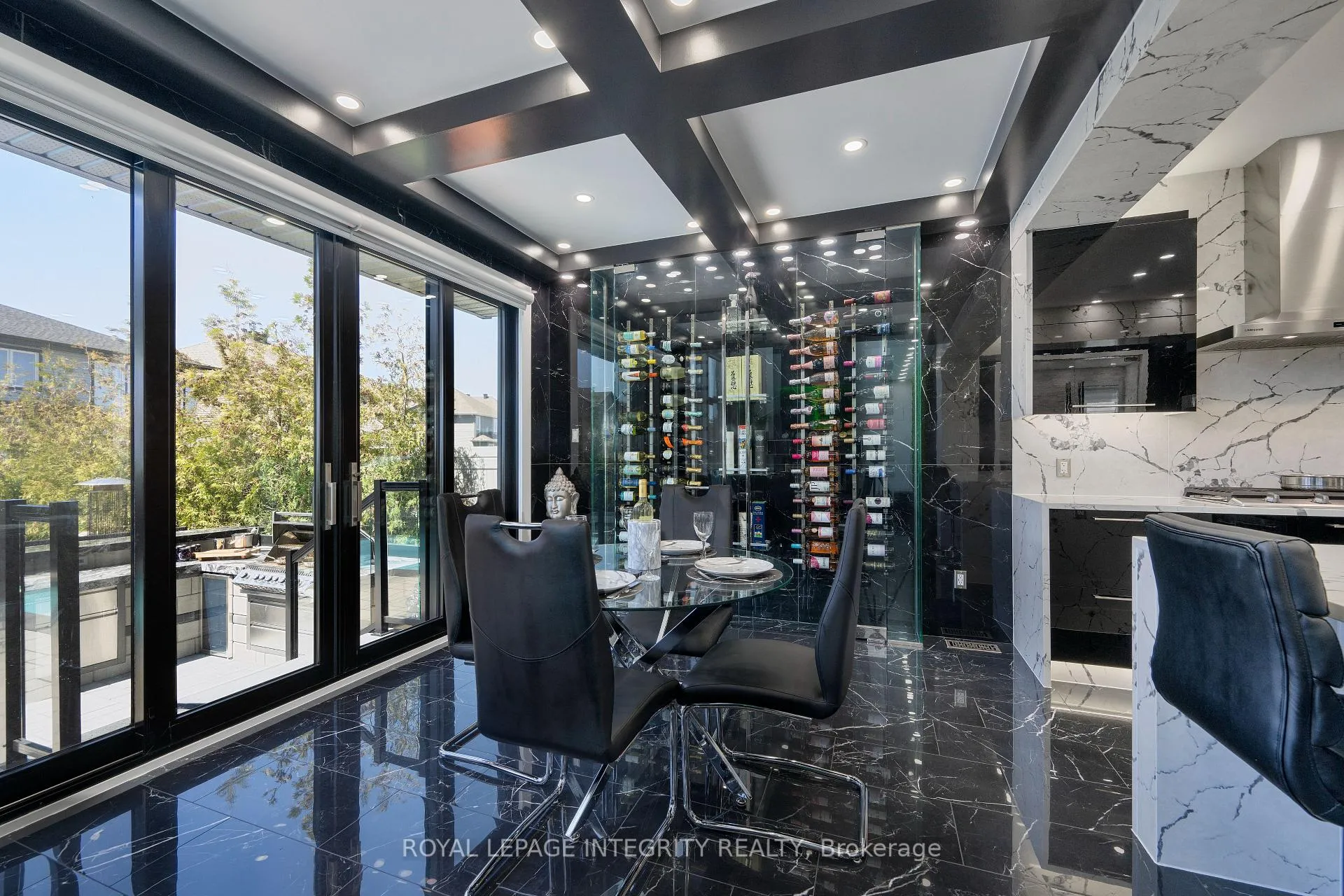 Photo 13 of 232 Condado Crescent, Ottawa, Kanata - Emerald Meadows/Trailwest — HOMEH