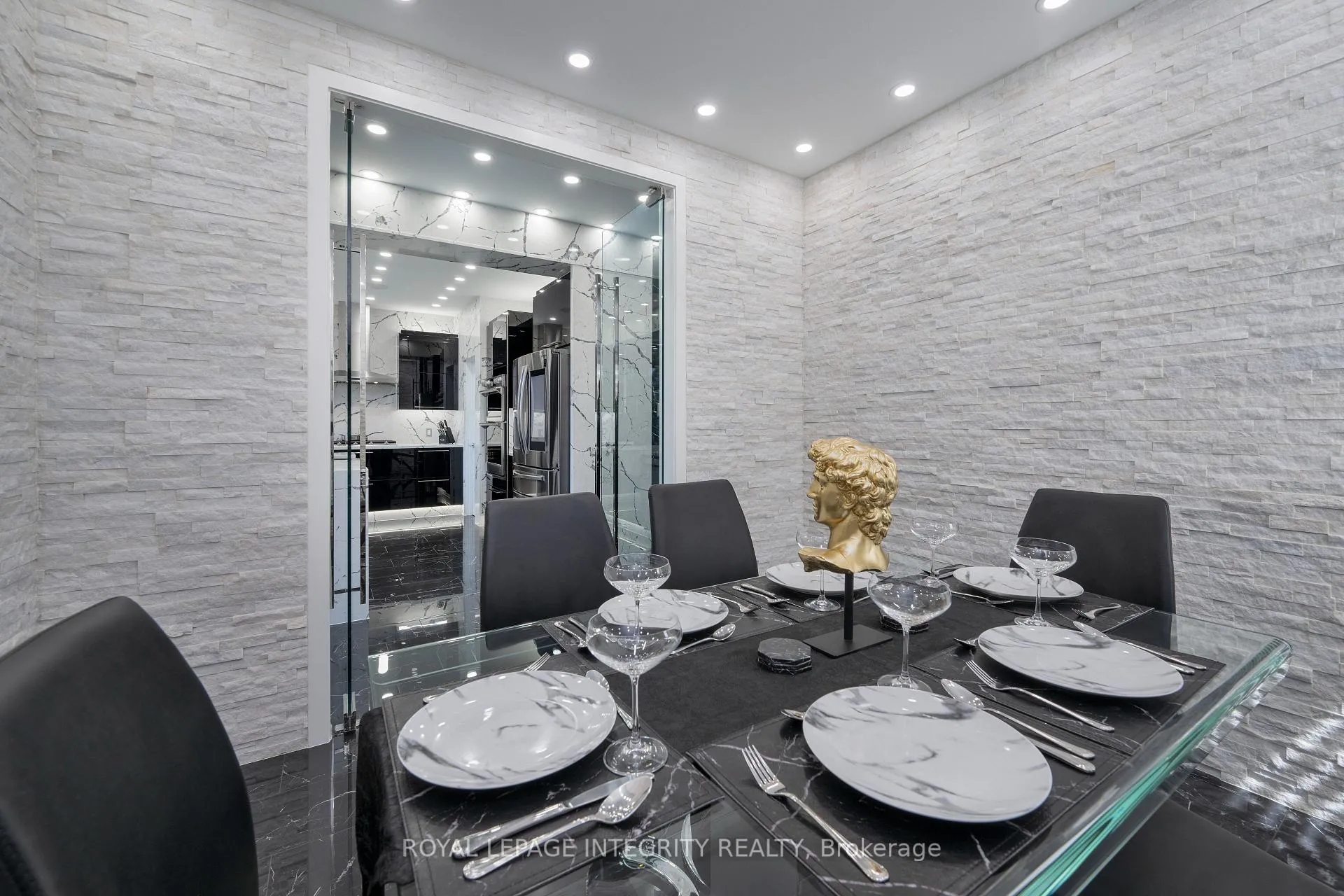 Photo 21 of 232 Condado Crescent, Ottawa, Kanata - Emerald Meadows/Trailwest — HOMEH