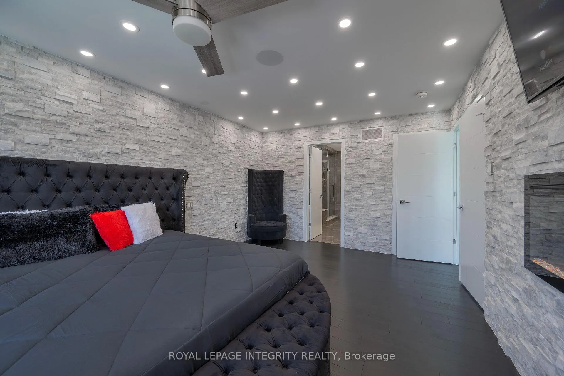 Photo 33 of 232 Condado Crescent, Ottawa, Kanata - Emerald Meadows/Trailwest — HOMEH