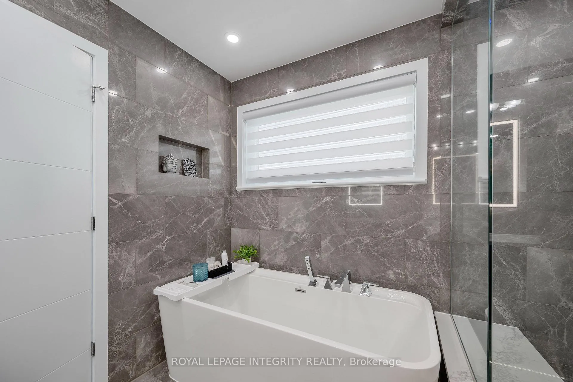 Photo 36 of 232 Condado Crescent, Ottawa, Kanata - Emerald Meadows/Trailwest — HOMEH