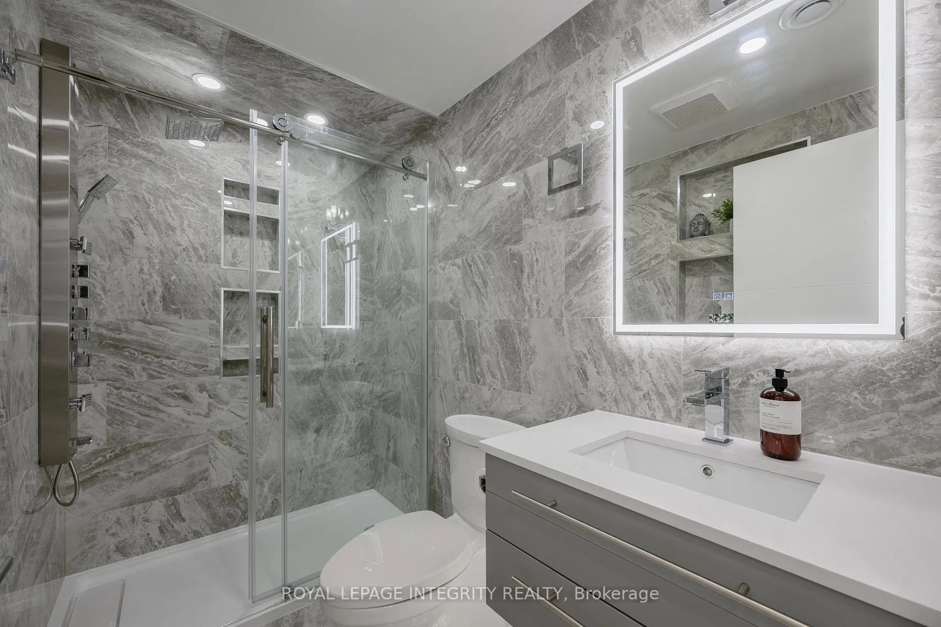 Photo 37 of 232 Condado Crescent, Ottawa, Kanata - Emerald Meadows/Trailwest — HOMEH