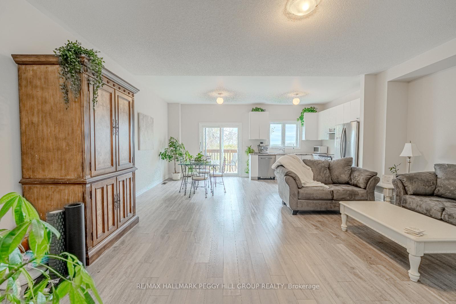 Photo 2 of 1174 Peelar Crescent, Innisfil, Lefroy — HOMEH