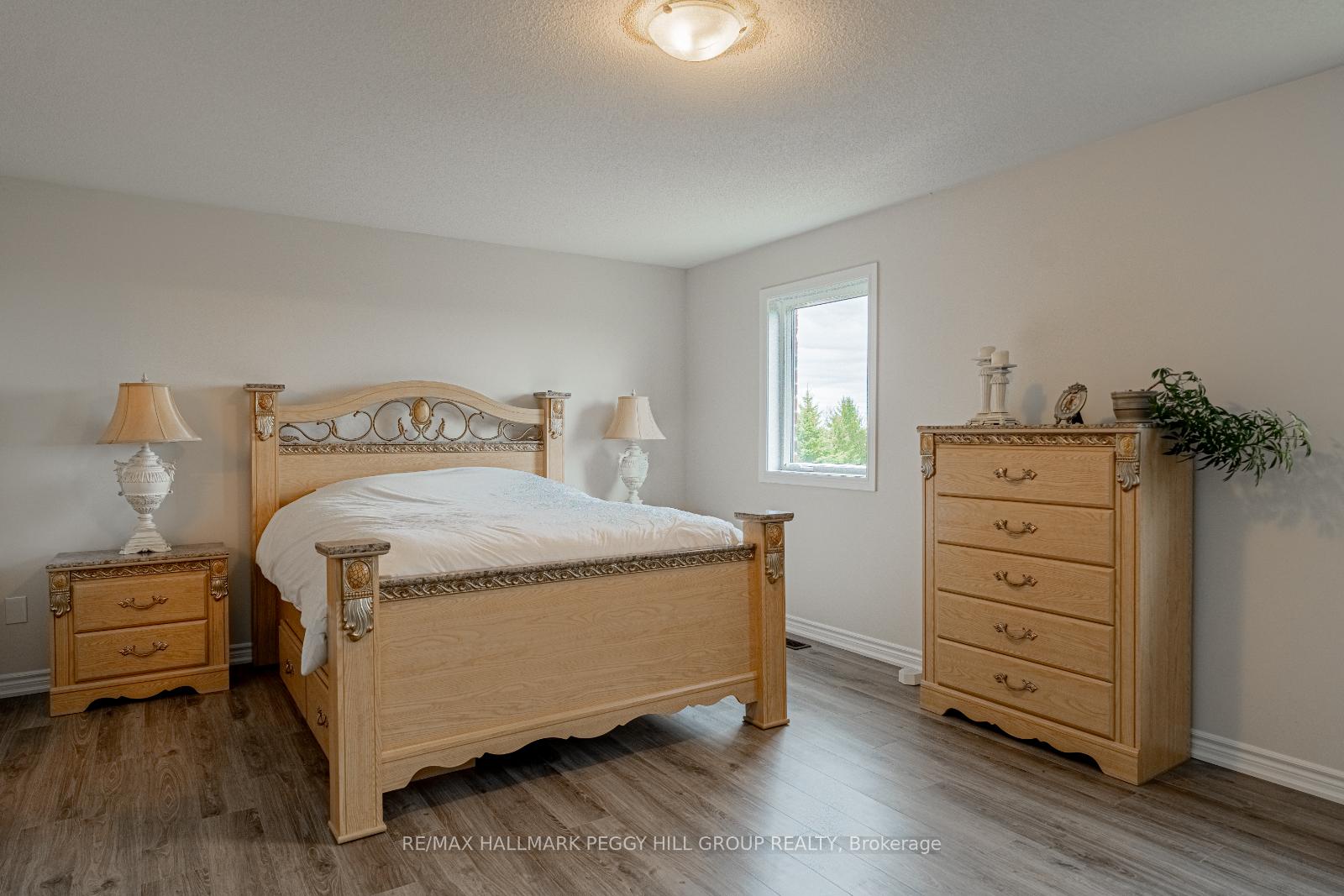 Photo 7 of 1174 Peelar Crescent, Innisfil, Lefroy — HOMEH