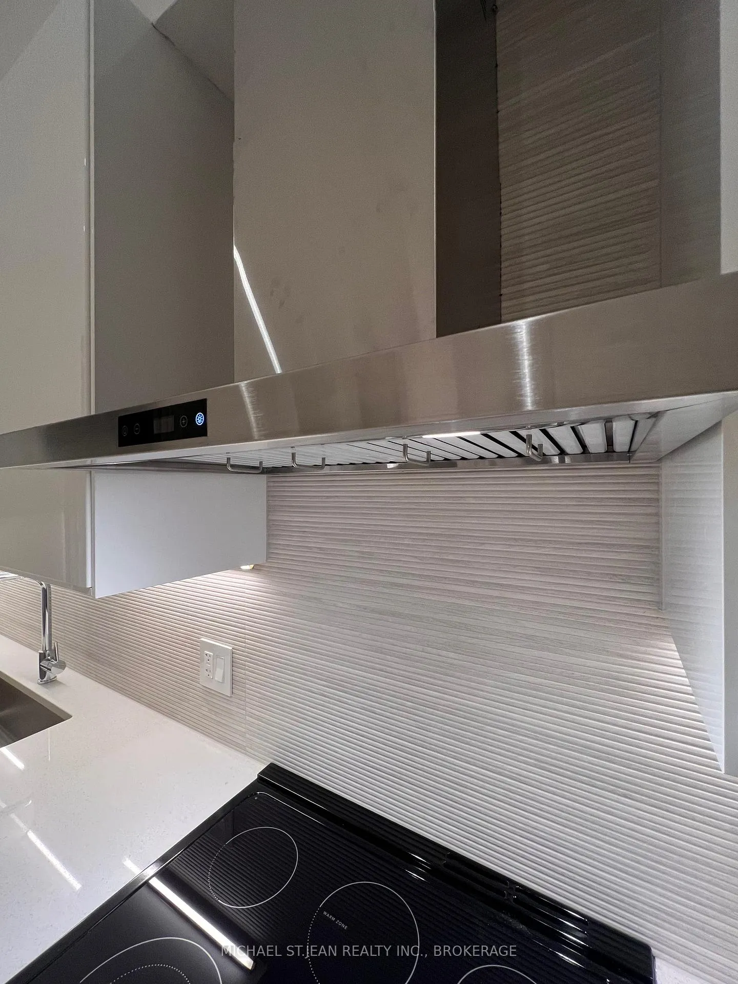 Photo 5 of Unit 1, 30 Cannon Street W, Hamilton, Central — HOMEH