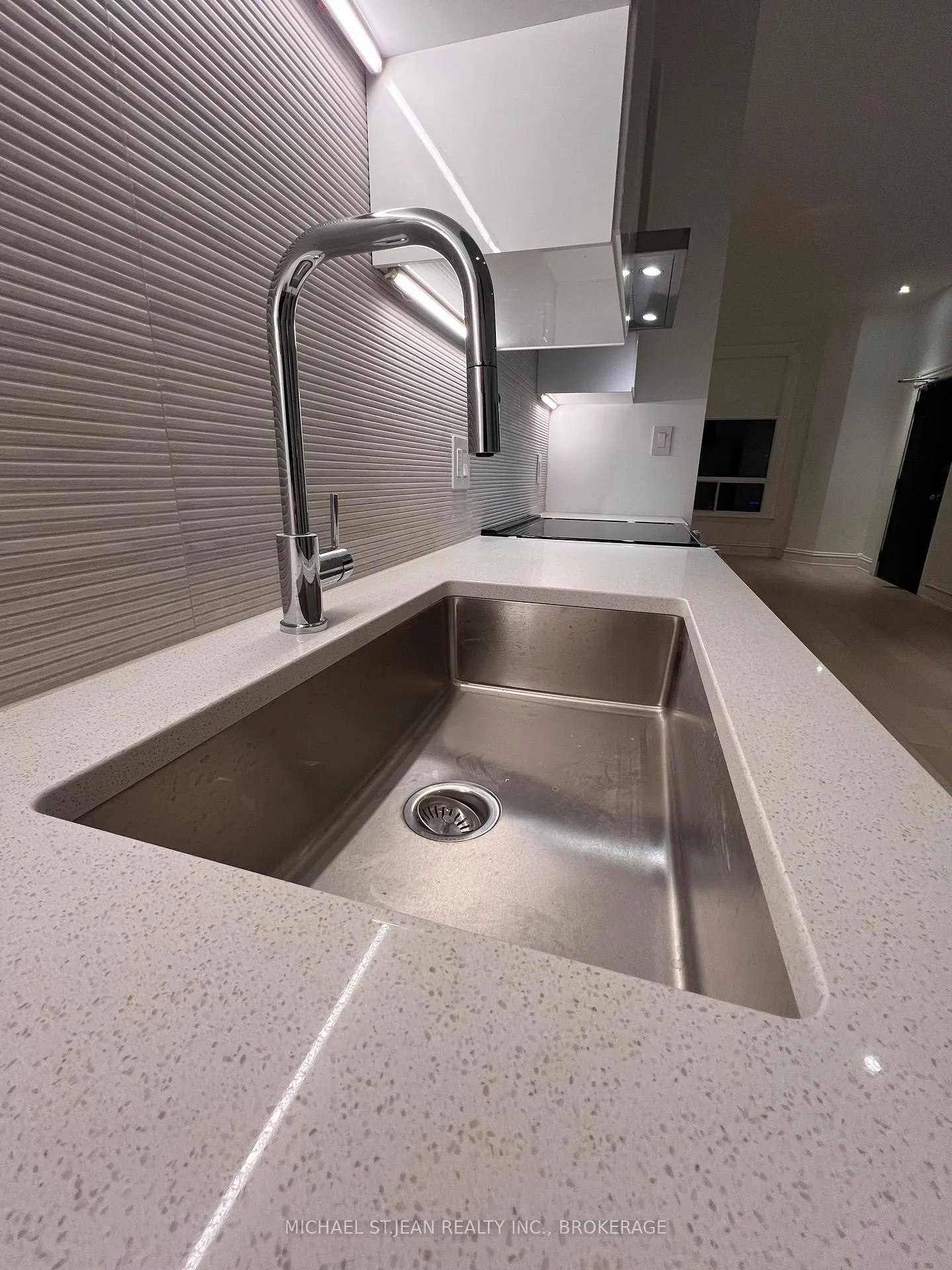 Photo 6 of Unit 1, 30 Cannon Street W, Hamilton, Central — HOMEH