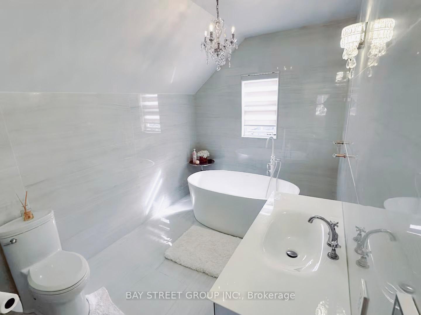 Photo 18 of 109 Main Unionville Street, Markham, Unionville — HOMEH