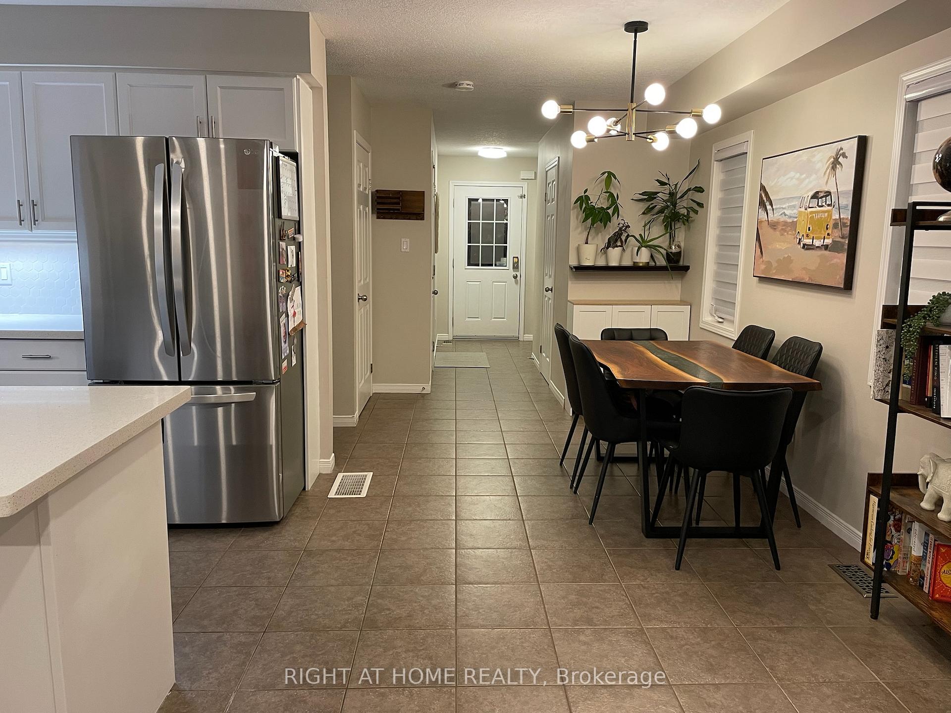 Photo 4 of 222 Featherstone Crescent, Kitchener, Huron Park — HOMEH