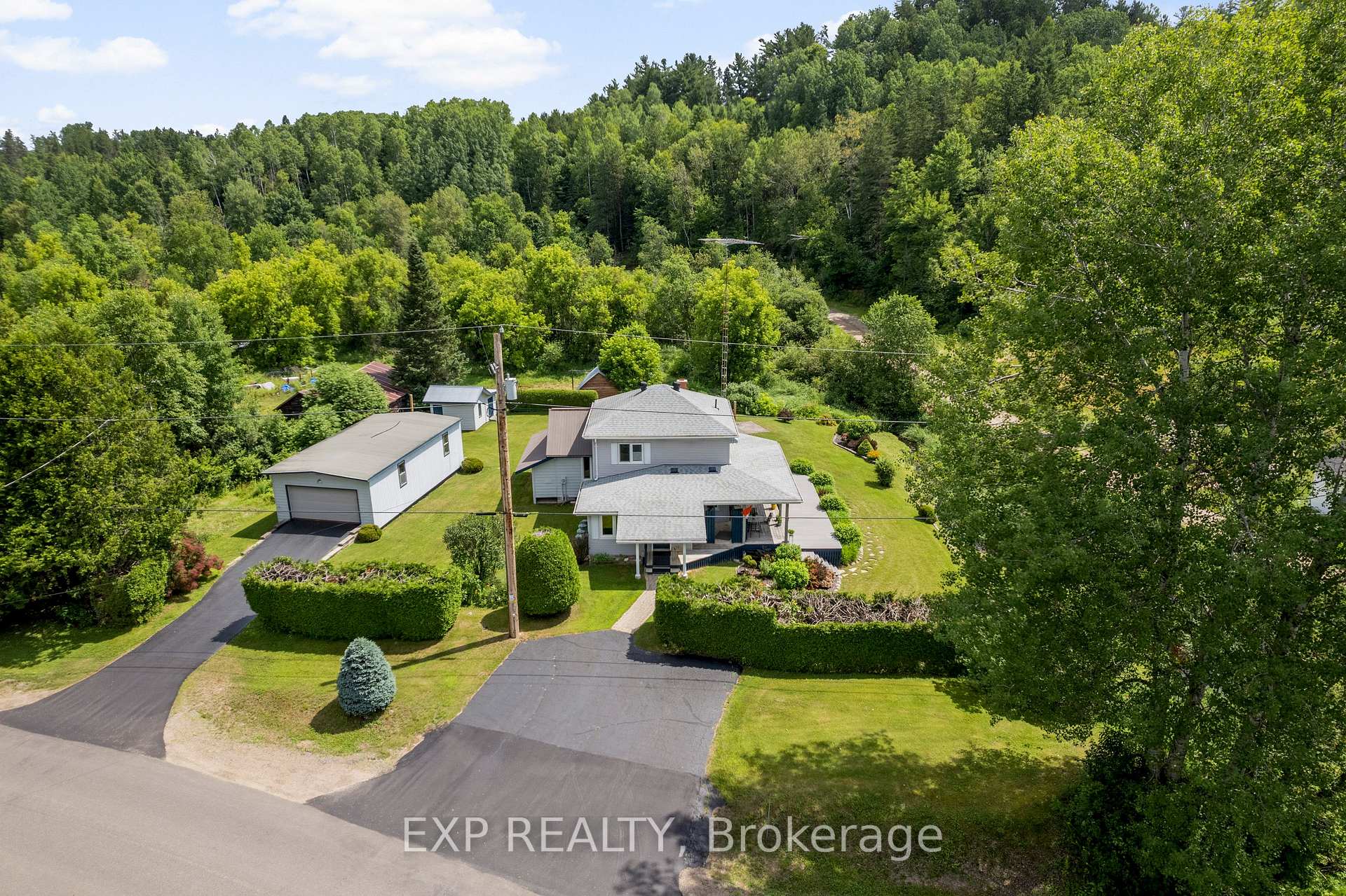 Front of 1184 Wilno North Road