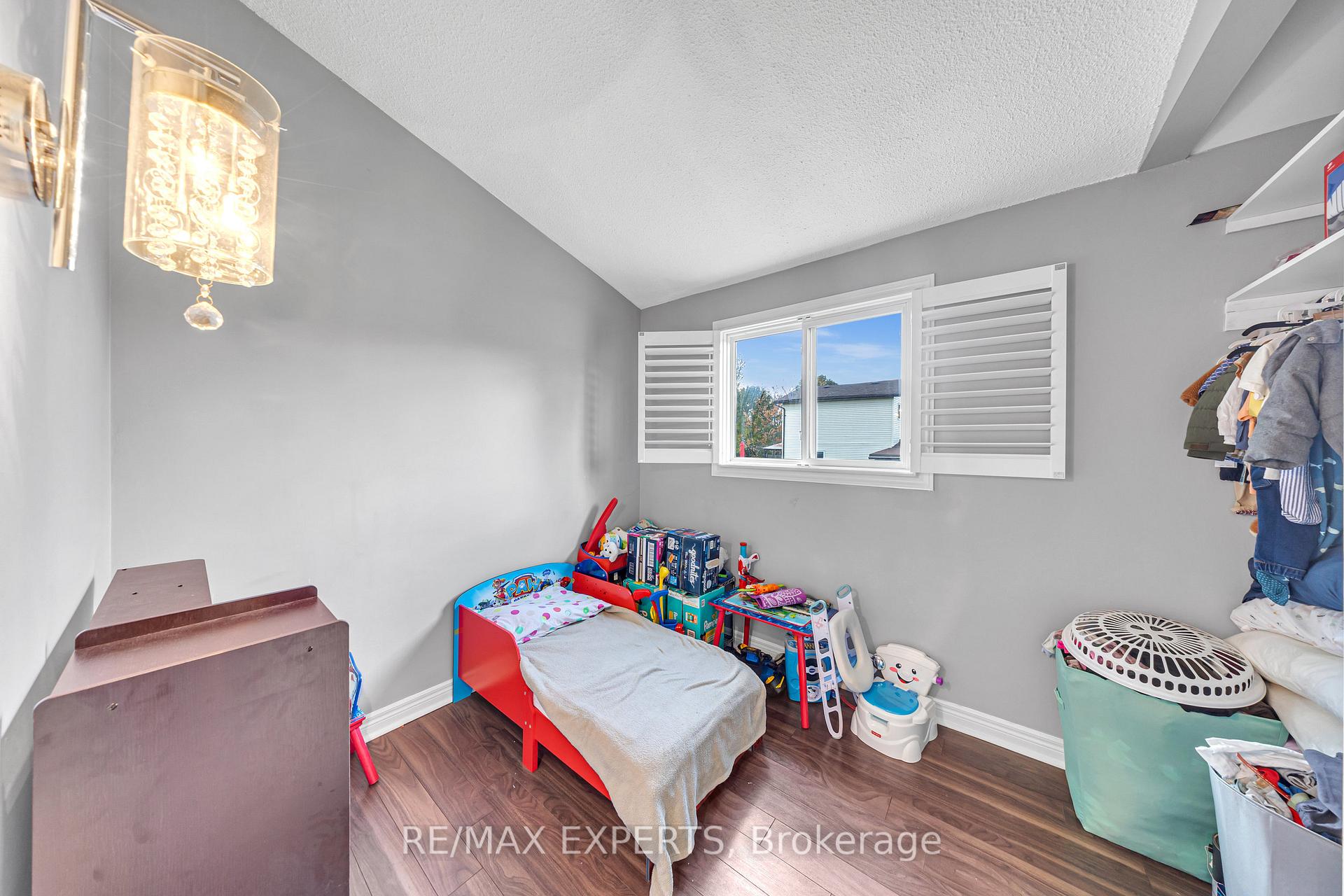 Photo 13 of 945 Nantyr Drive, Innisfil, Alcona — HOMEH