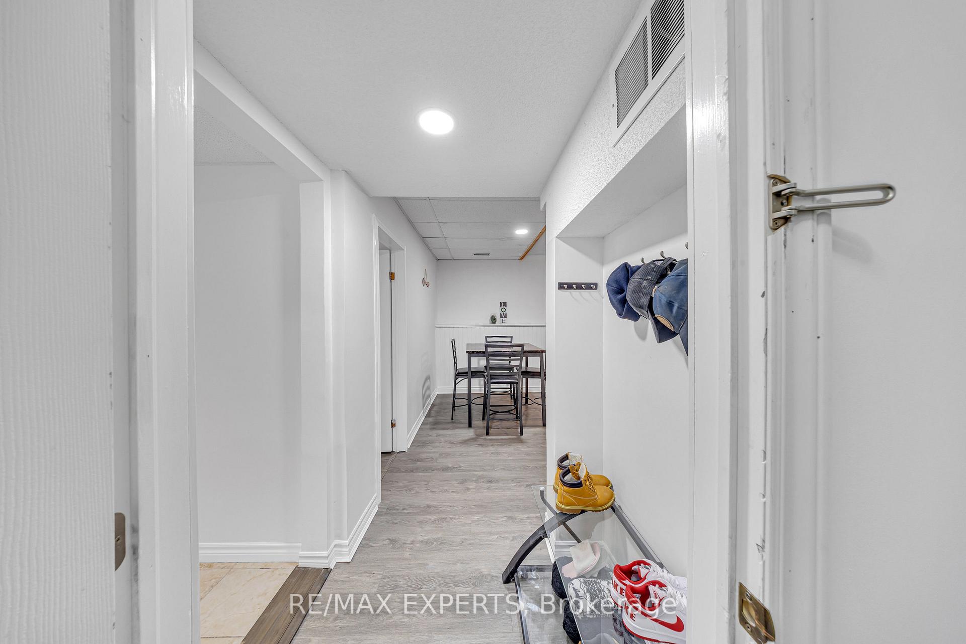 Photo 16 of 945 Nantyr Drive, Innisfil, Alcona — HOMEH