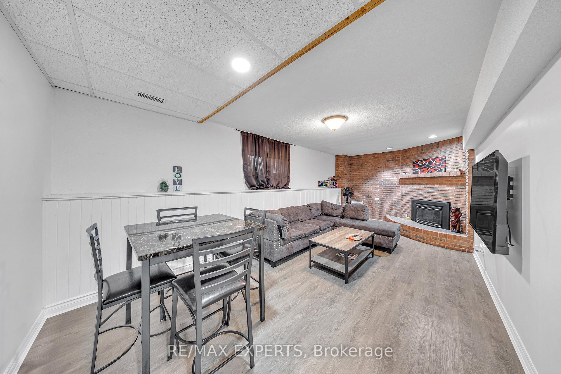 Photo 17 of 945 Nantyr Drive, Innisfil, Alcona — HOMEH
