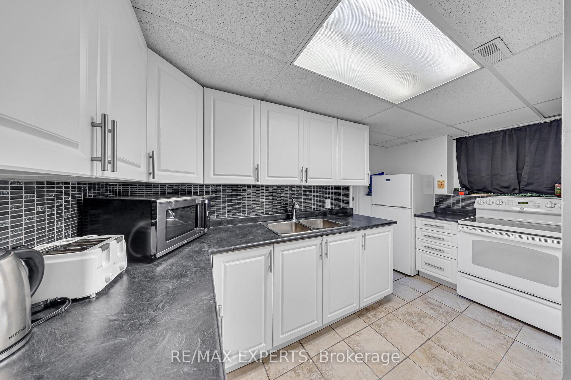 Photo 21 of 945 Nantyr Drive, Innisfil, Alcona — HOMEH