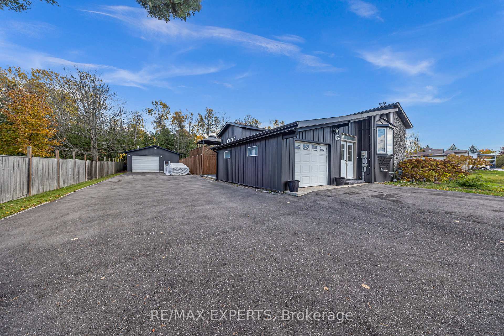 Photo 24 of 945 Nantyr Drive, Innisfil, Alcona — HOMEH